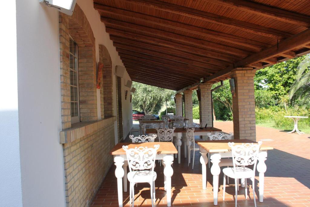 Gasthaus Country-House Pecora Nera Mosciano SantʼAngelo Exterior foto